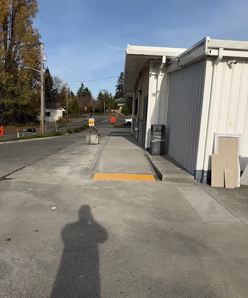 Sidewalk and curb gutter repair in Shell Gas Station in Newcastle 
